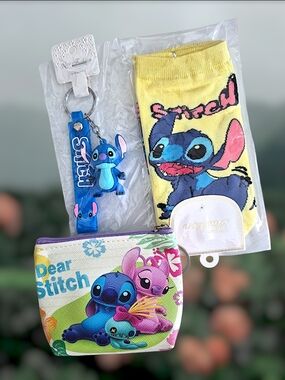Disney Stitch Accessory Set - Coin Purse, Socks & Character Bag Charm / Keychain